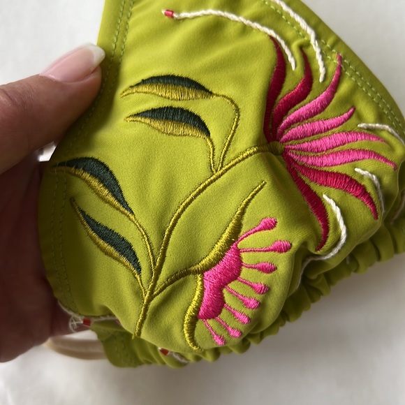 VIX Swimwear Brazilian String Bikini (Top M, Bottom L) - Picture 4 of 9